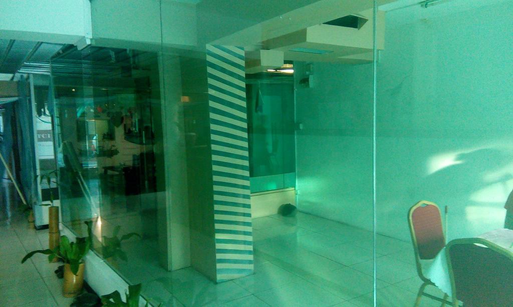 Hypertek Hotel 格兰贝伊 外观 照片