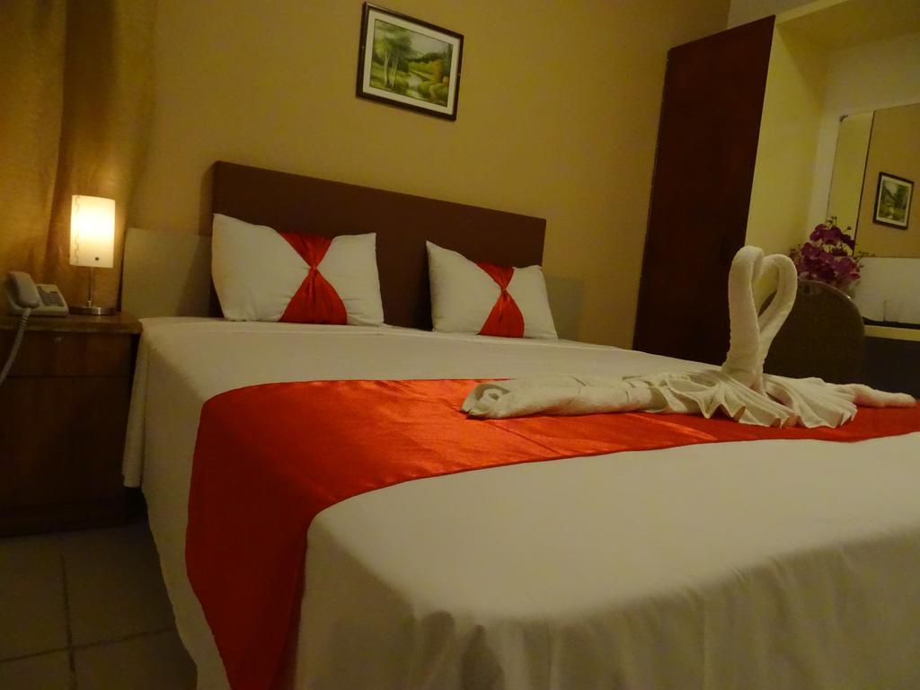 Hypertek Hotel 格兰贝伊 外观 照片